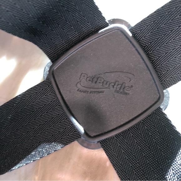Pet Buckle for car - Picture 3 of 4